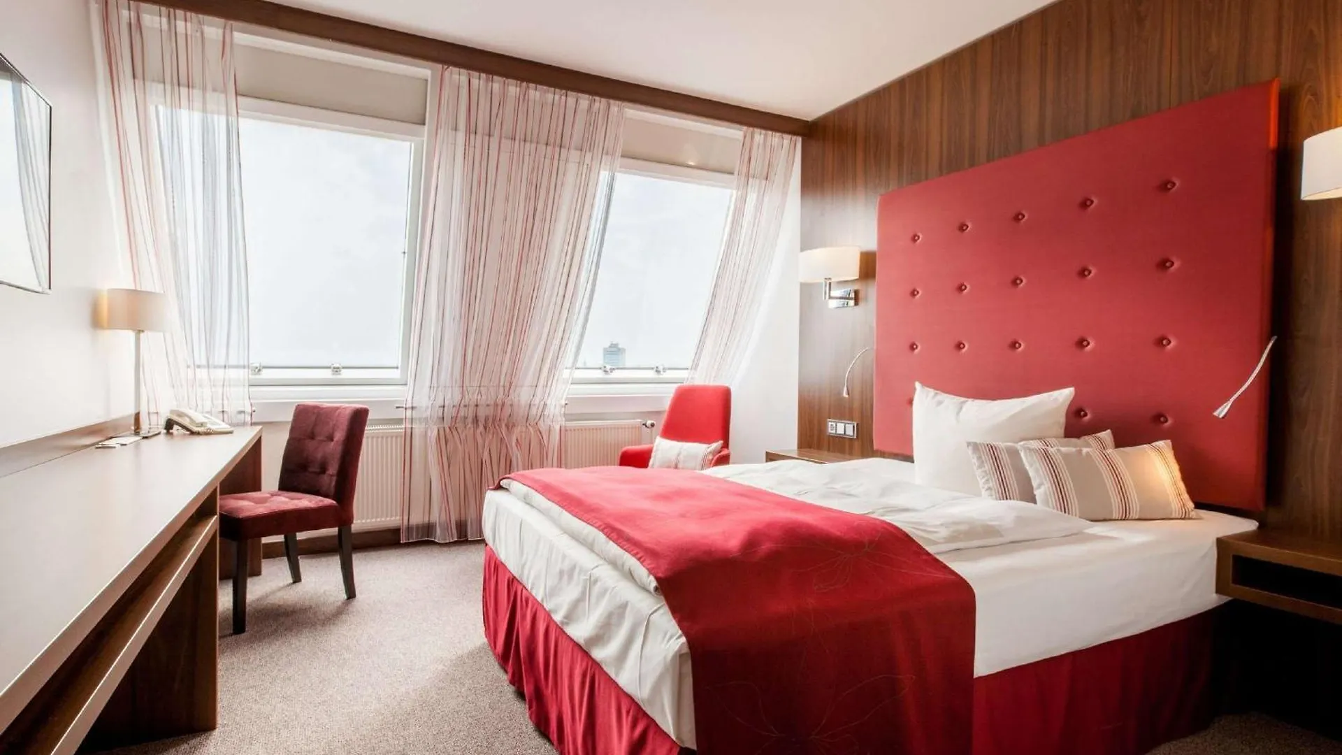 Fora Hotel Hannover By Mercure 4*,
