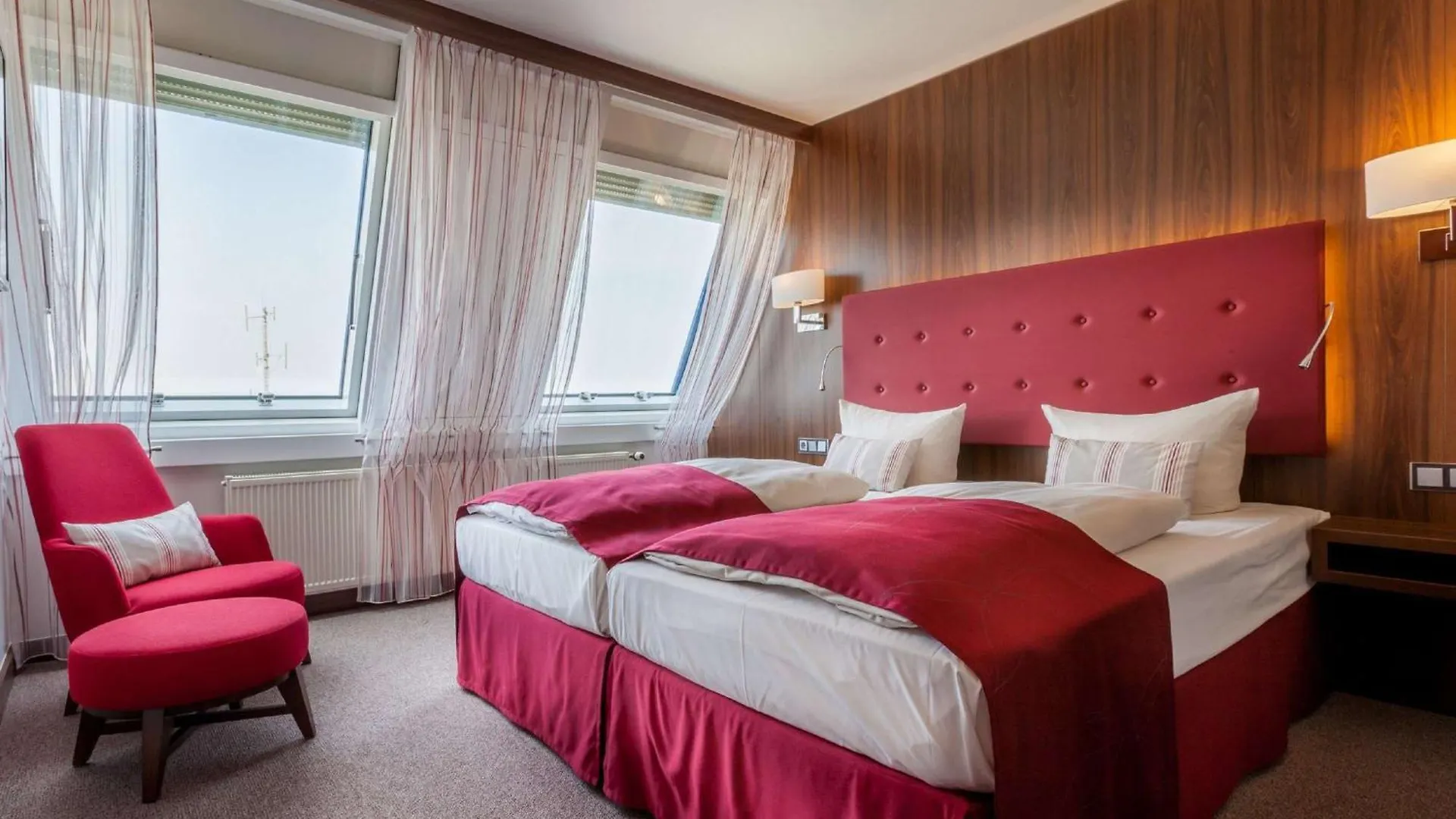 Fora Hotel Hannover By Mercure 4*,